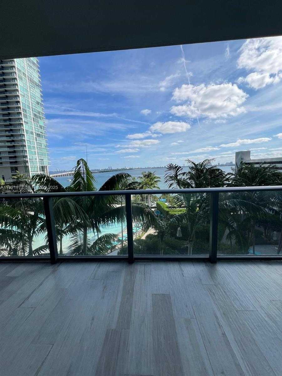 Imagen de Pequeño Objeto