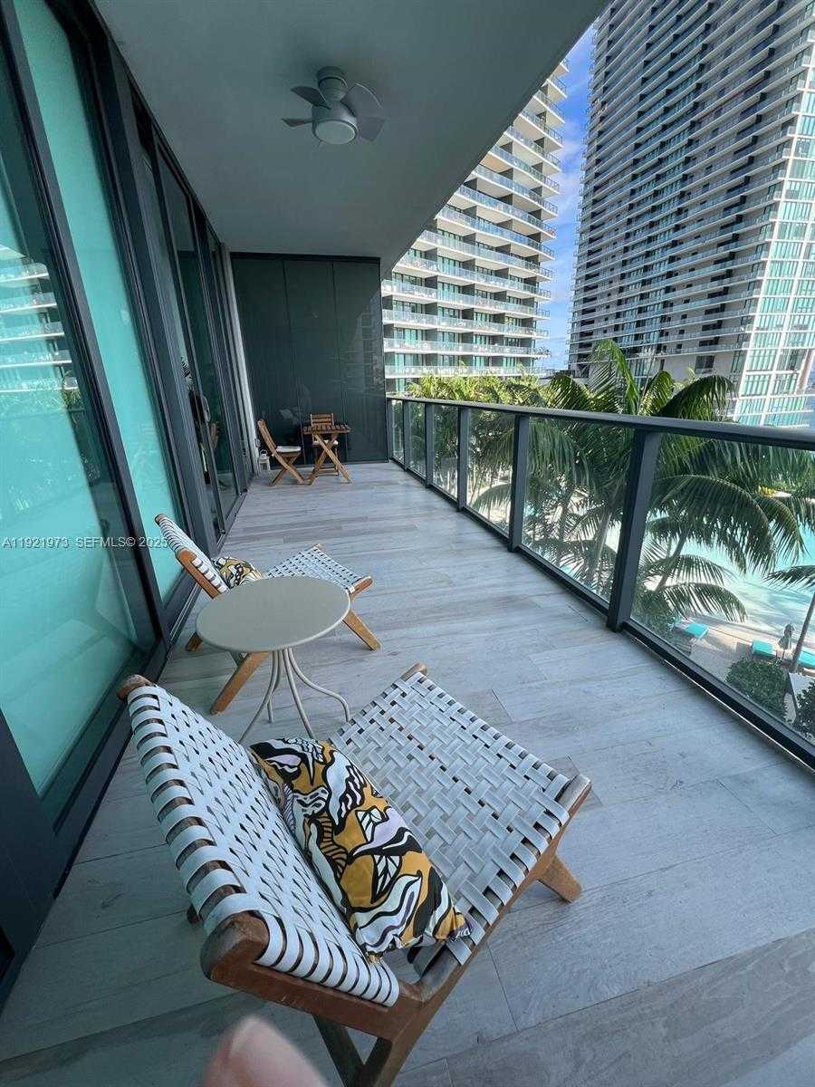 Imagen de Pequeño Objeto