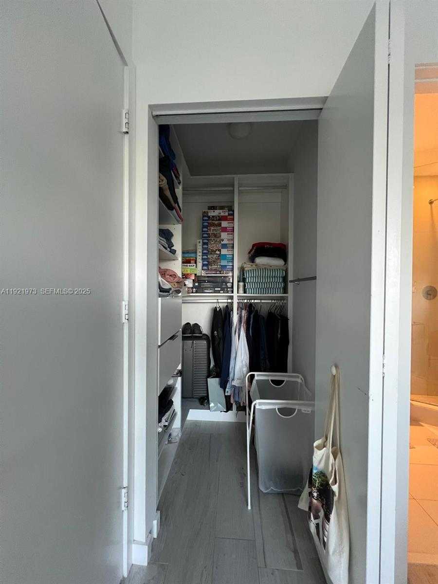 Imagen de Pequeño Objeto