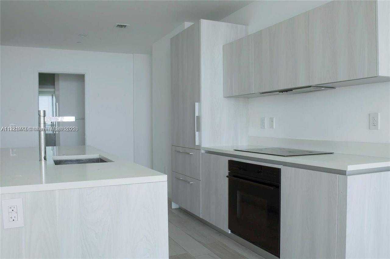Small Image of 480 NORTH EAST 31ST ST #804, Miami Number 5