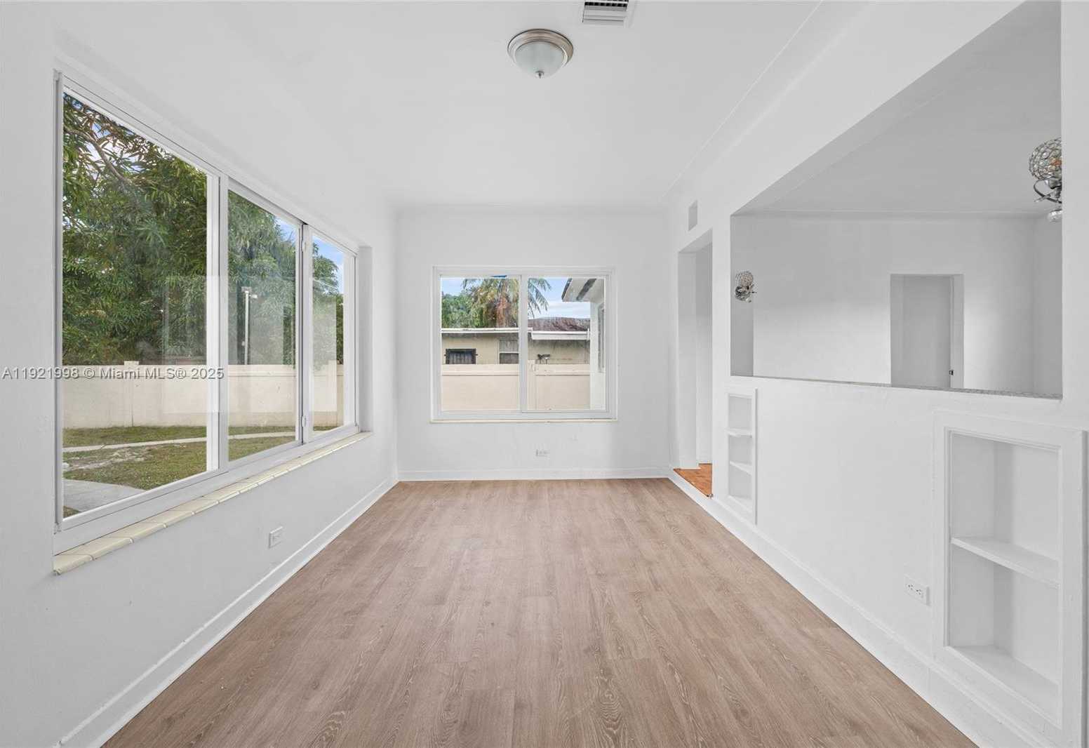 Small Image of 201 SOUTH BISCAYNE RIVER DR #A, Miami Number 11