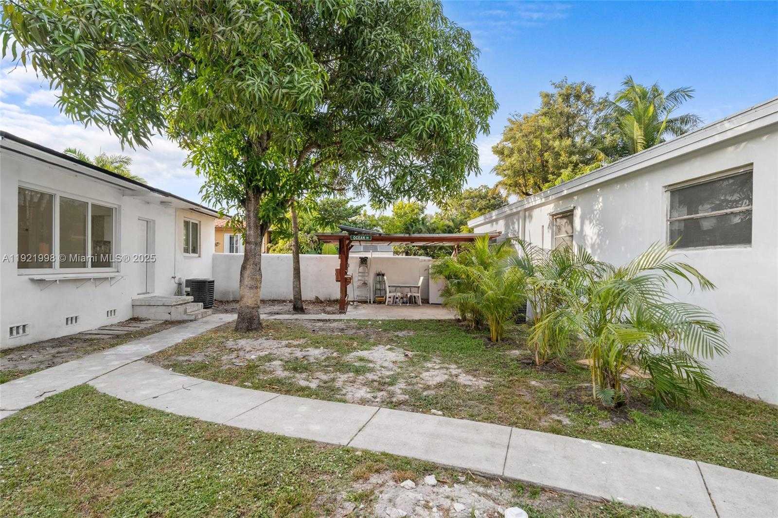 Small Image of 201 SOUTH BISCAYNE RIVER DR #A, Miami Number 30