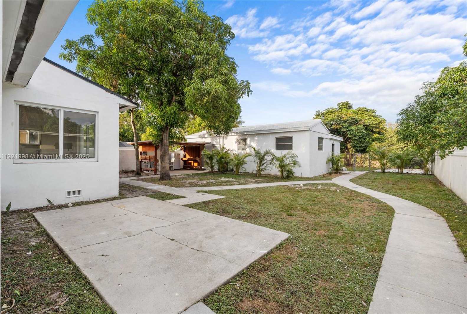 Small Image of 201 SOUTH BISCAYNE RIVER DR #A, Miami Number 31