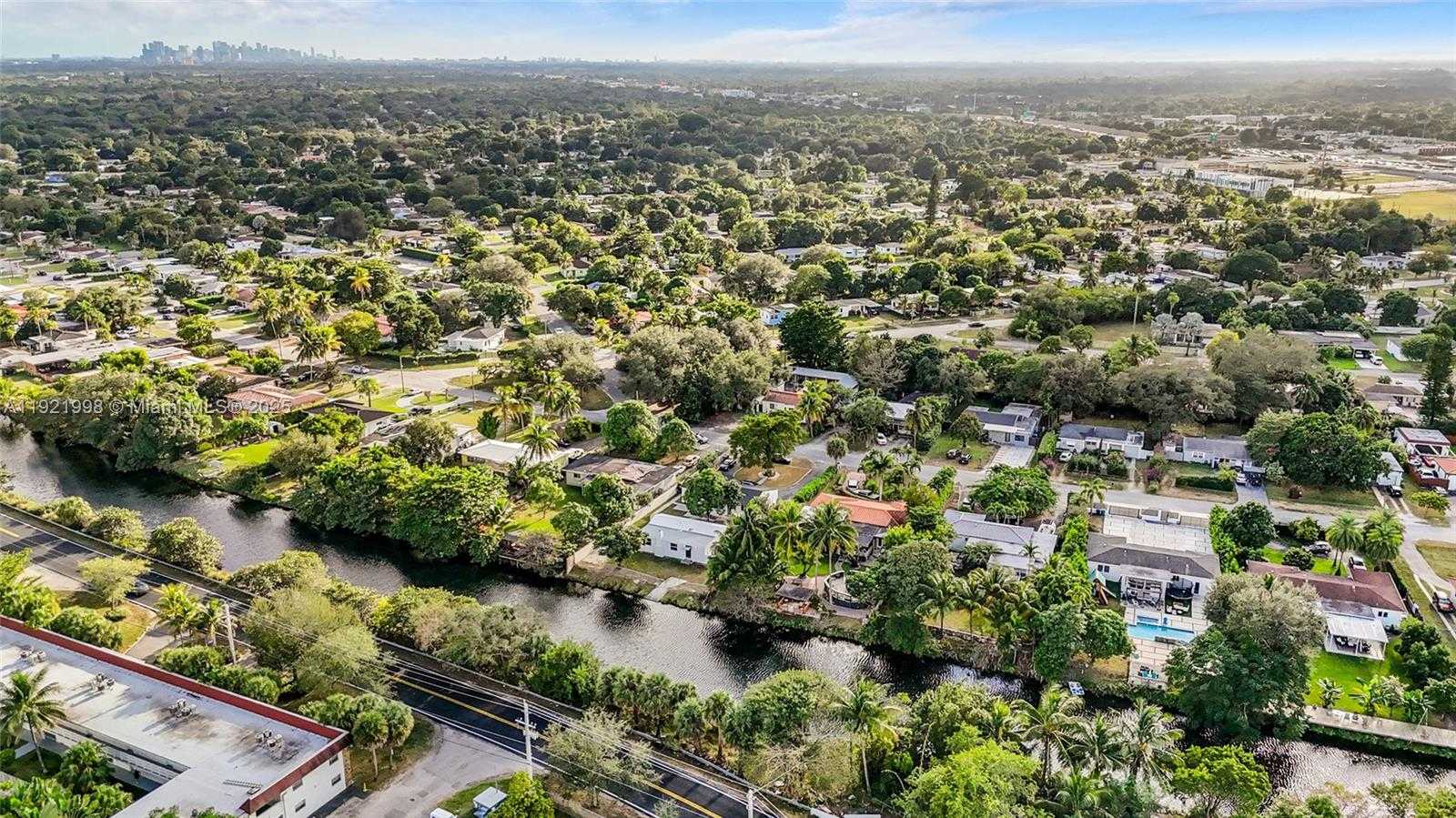 Small Image of 201 SOUTH BISCAYNE RIVER DR #A, Miami Number 40