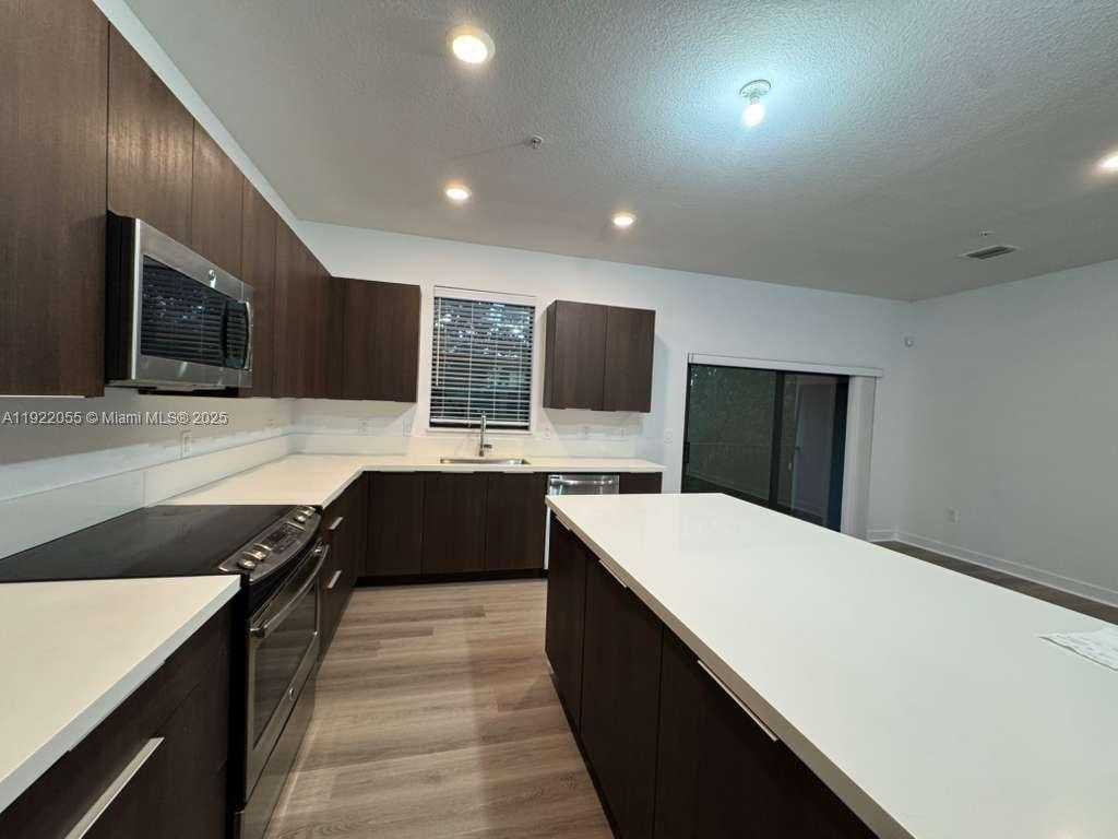 Small Image of 10473 NORTH WEST 82ND ST #10, Doral Number 12