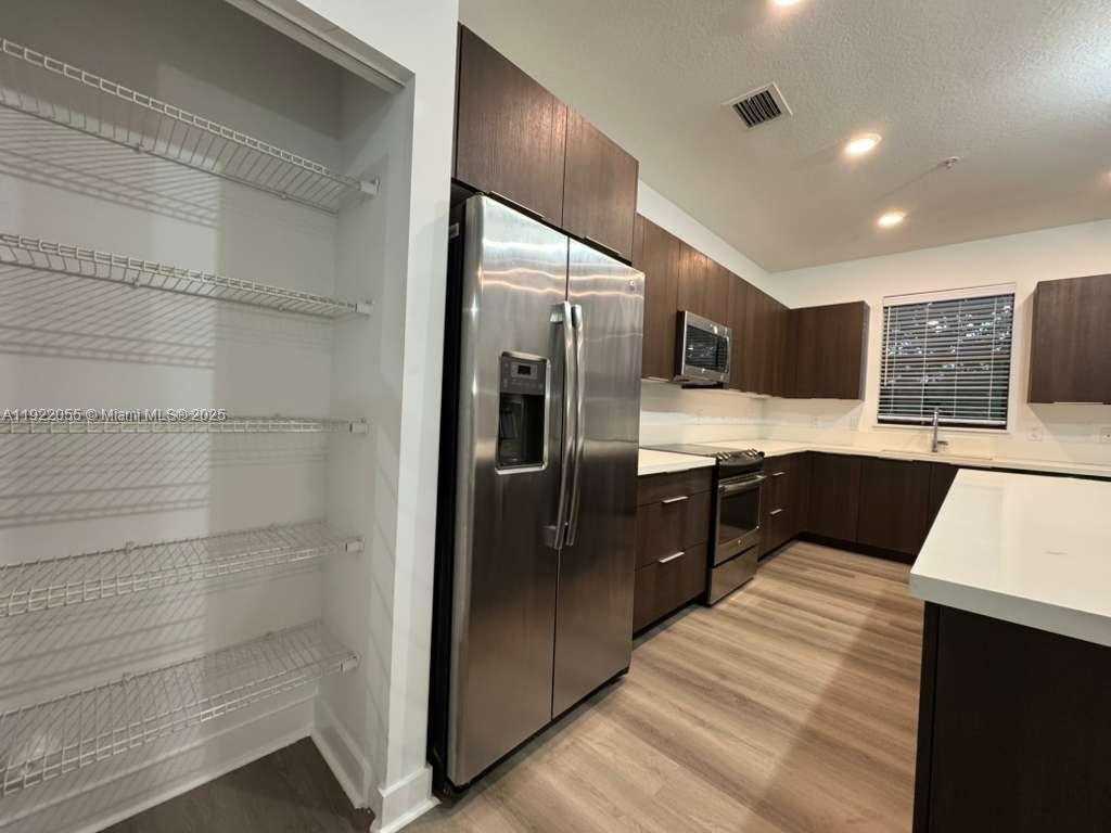 Small Image of 10473 NORTH WEST 82ND ST #10, Doral Number 6