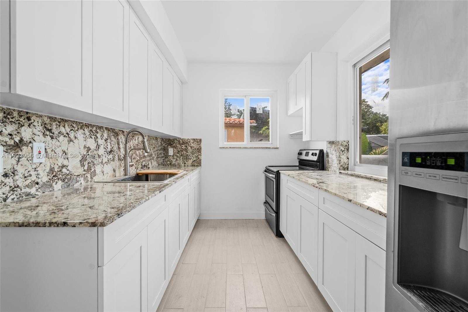 Small Image of 201 SOUTH BISCAYNE RIVER DR #AB, Miami Number 16