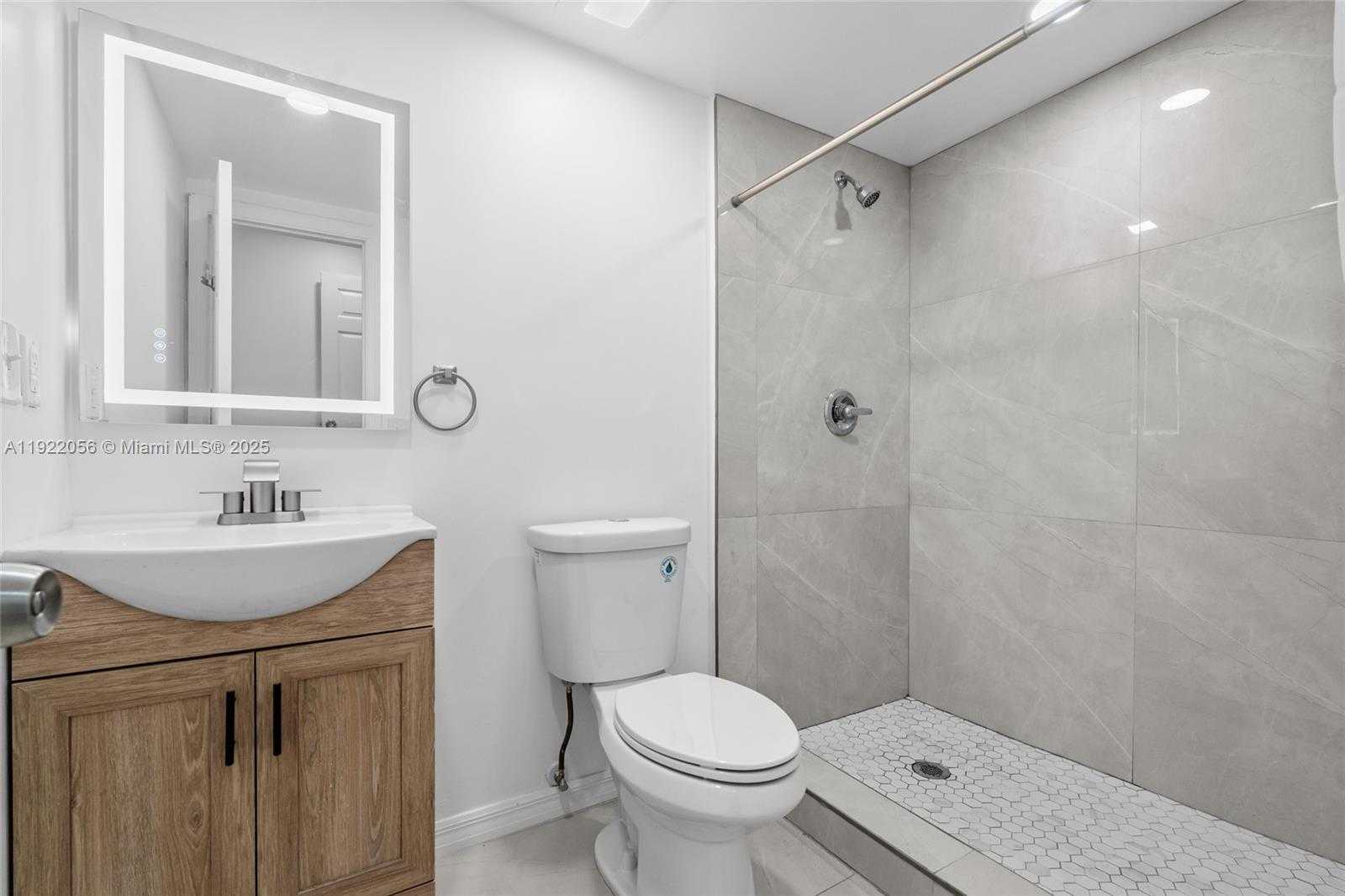 Small Image of 201 SOUTH BISCAYNE RIVER DR #AB, Miami Number 24