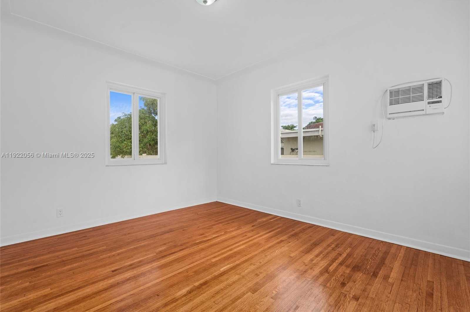 Small Image of 201 SOUTH BISCAYNE RIVER DR #AB, Miami Number 26