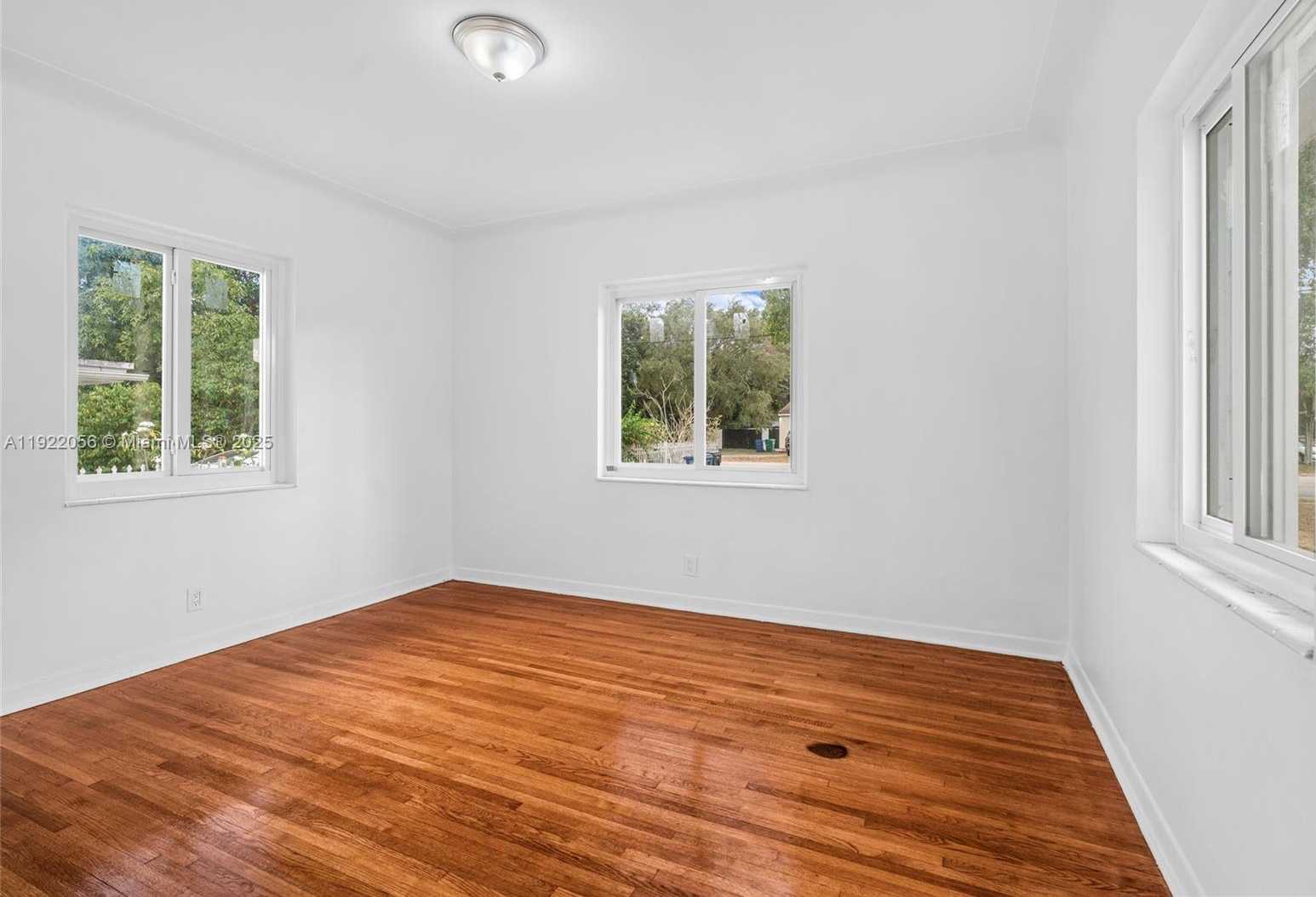 Small Image of 201 SOUTH BISCAYNE RIVER DR #AB, Miami Number 29