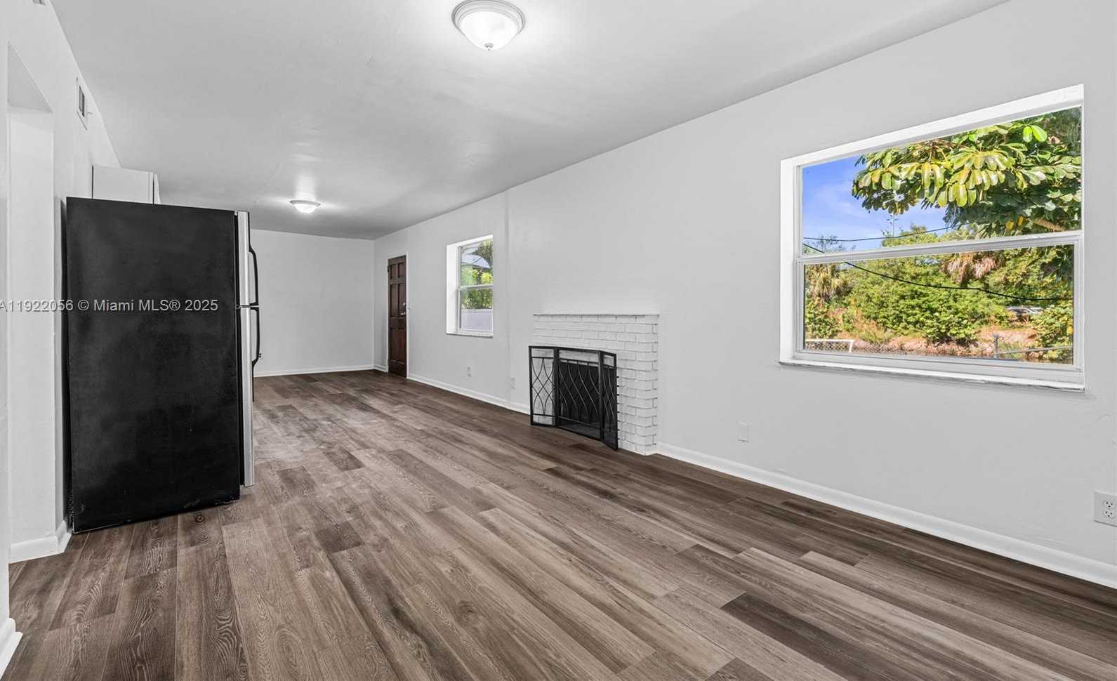 Small Image of 201 SOUTH BISCAYNE RIVER DR #AB, Miami Number 42