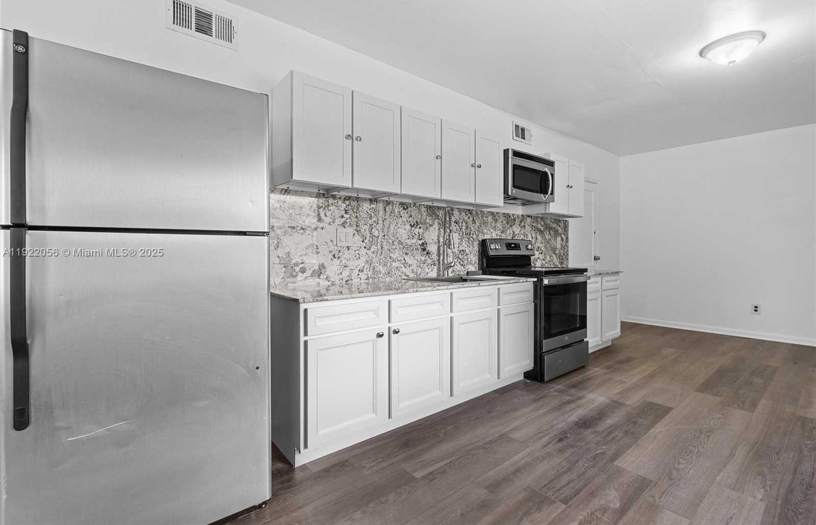 Small Image of 201 SOUTH BISCAYNE RIVER DR #AB, Miami Number 44