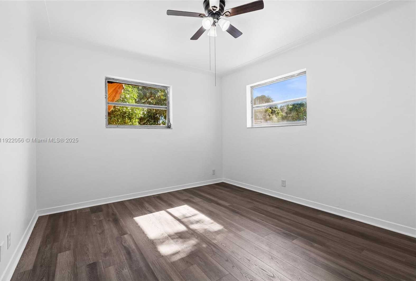 Small Image of 201 SOUTH BISCAYNE RIVER DR #AB, Miami Number 50