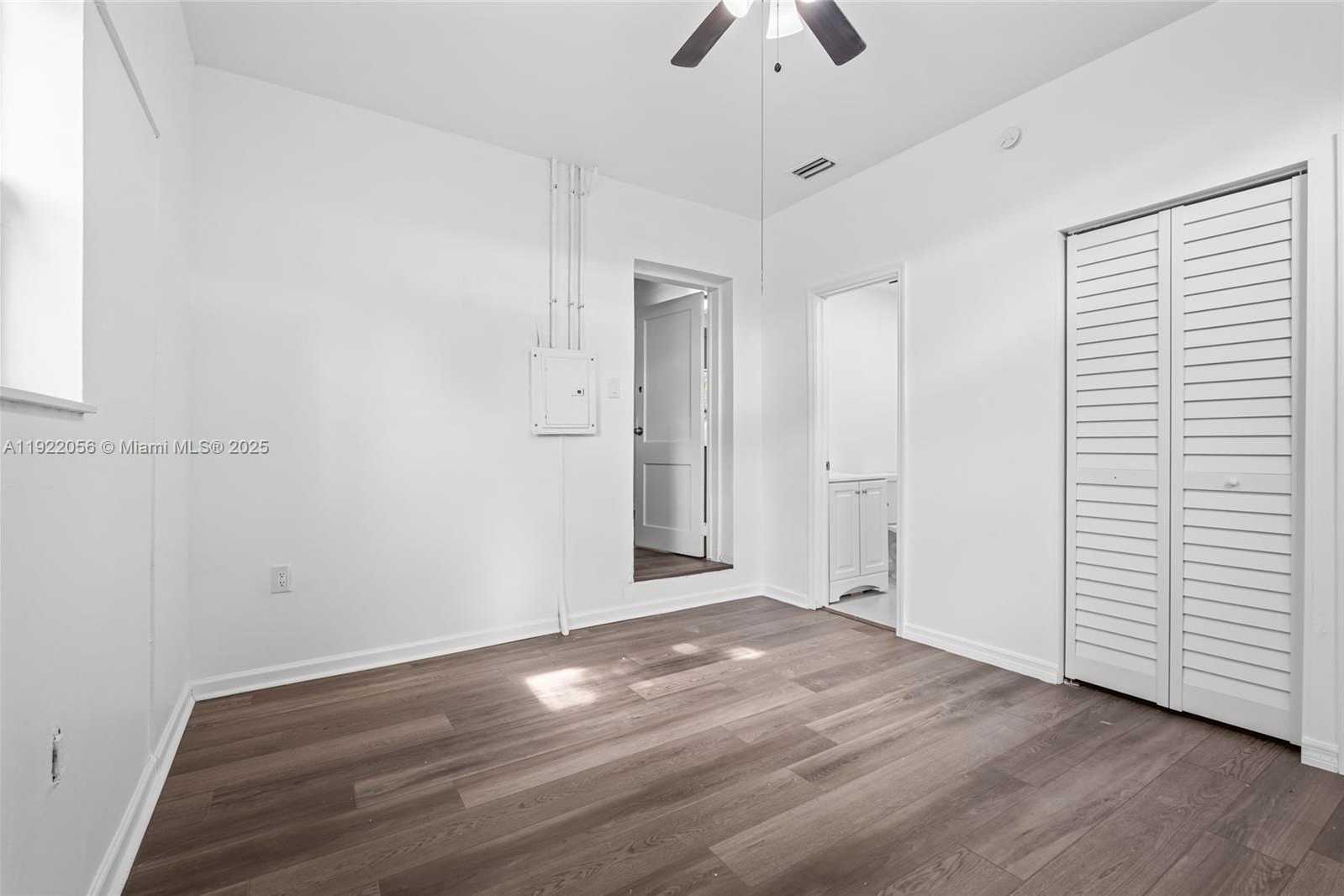 Small Image of 201 SOUTH BISCAYNE RIVER DR #AB, Miami Number 56