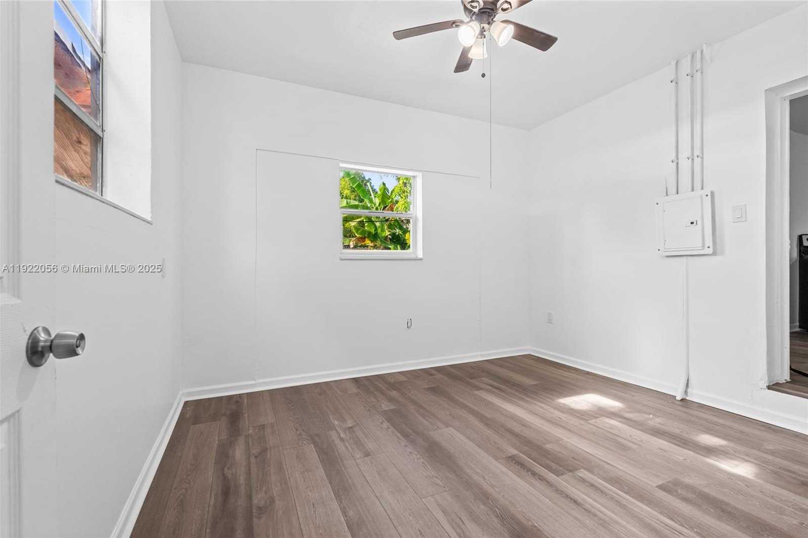 Small Image of 201 SOUTH BISCAYNE RIVER DR #AB, Miami Number 57