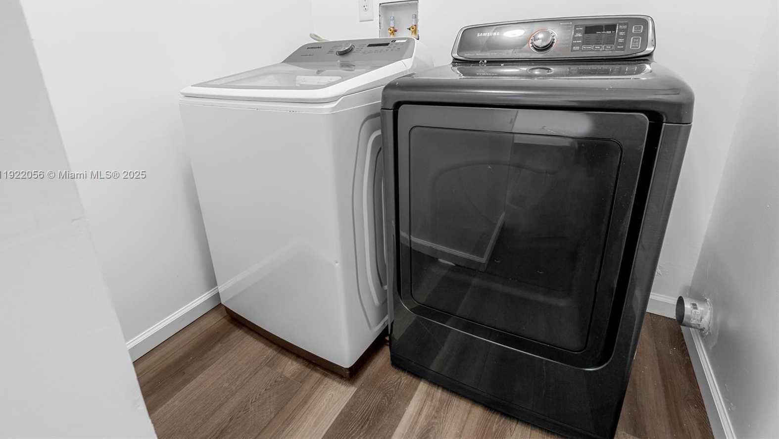 Small Image of 201 SOUTH BISCAYNE RIVER DR #AB, Miami Number 59