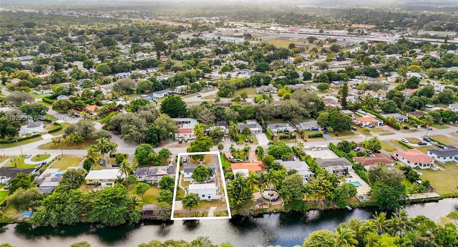 Small Image of 201 SOUTH BISCAYNE RIVER DR #AB, Miami Number 60