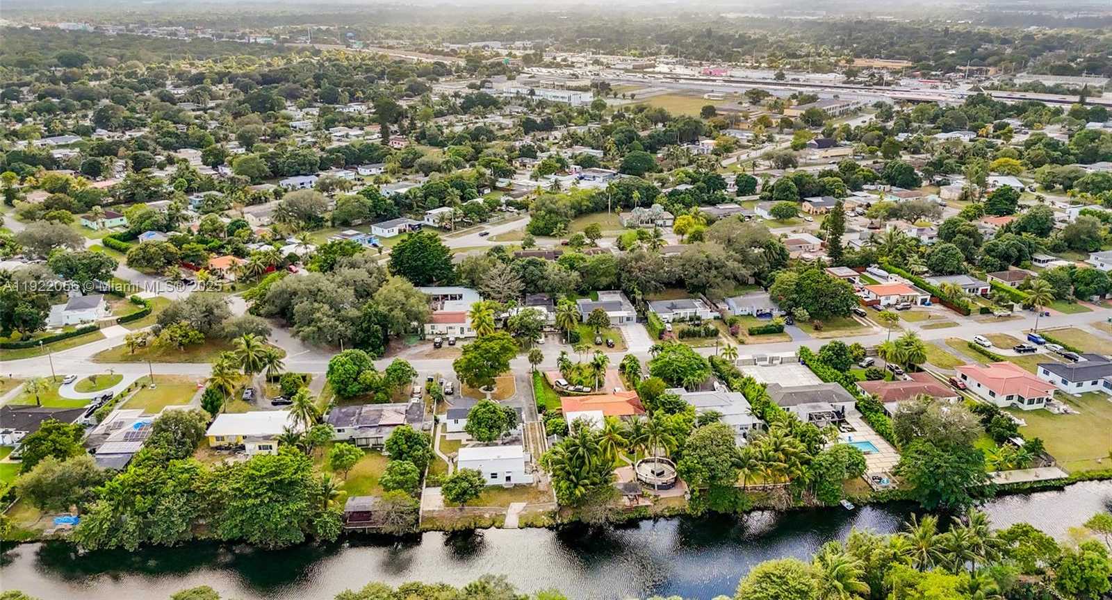 Small Image of 201 SOUTH BISCAYNE RIVER DR #AB, Miami Number 61