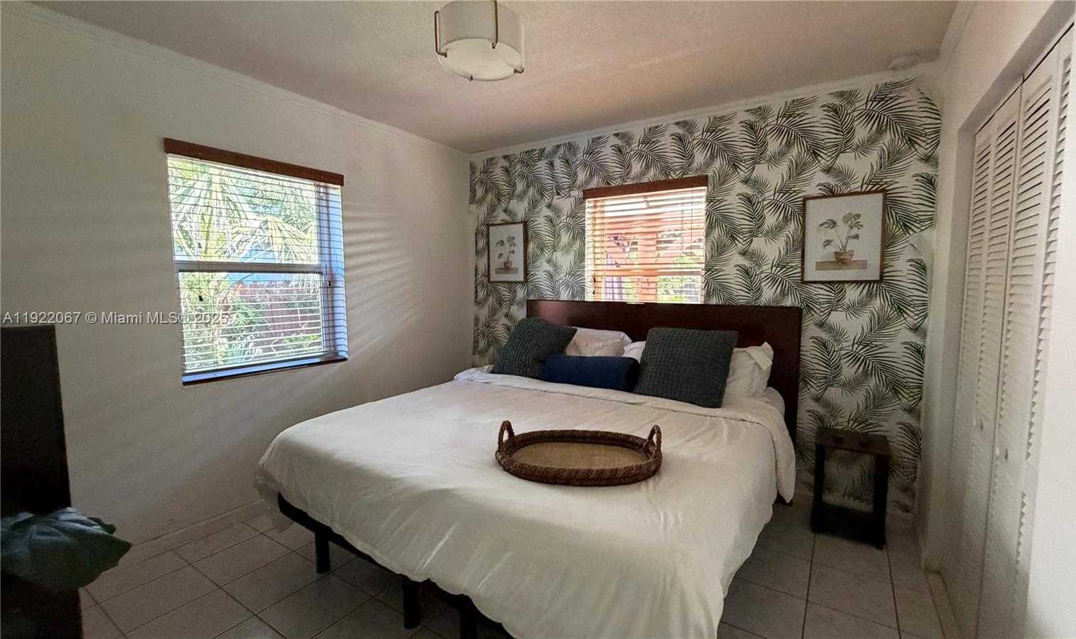 Small Image of 37 SOUTH WEST 11TH ST, Dania Beach Number 9