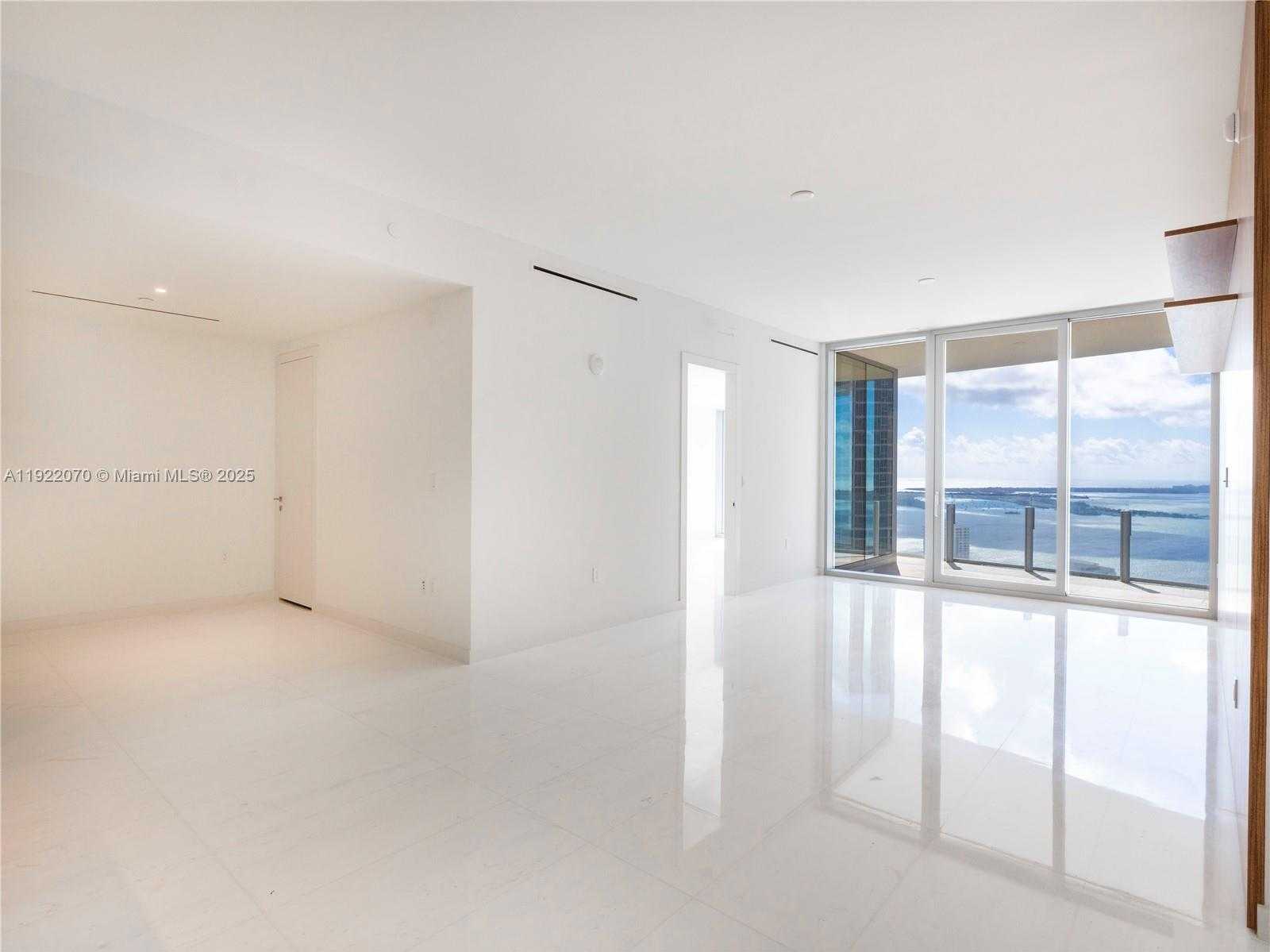 Small Image of 300 BISCAYNE BOULEVARD WAY #4305W, Miami Number 16