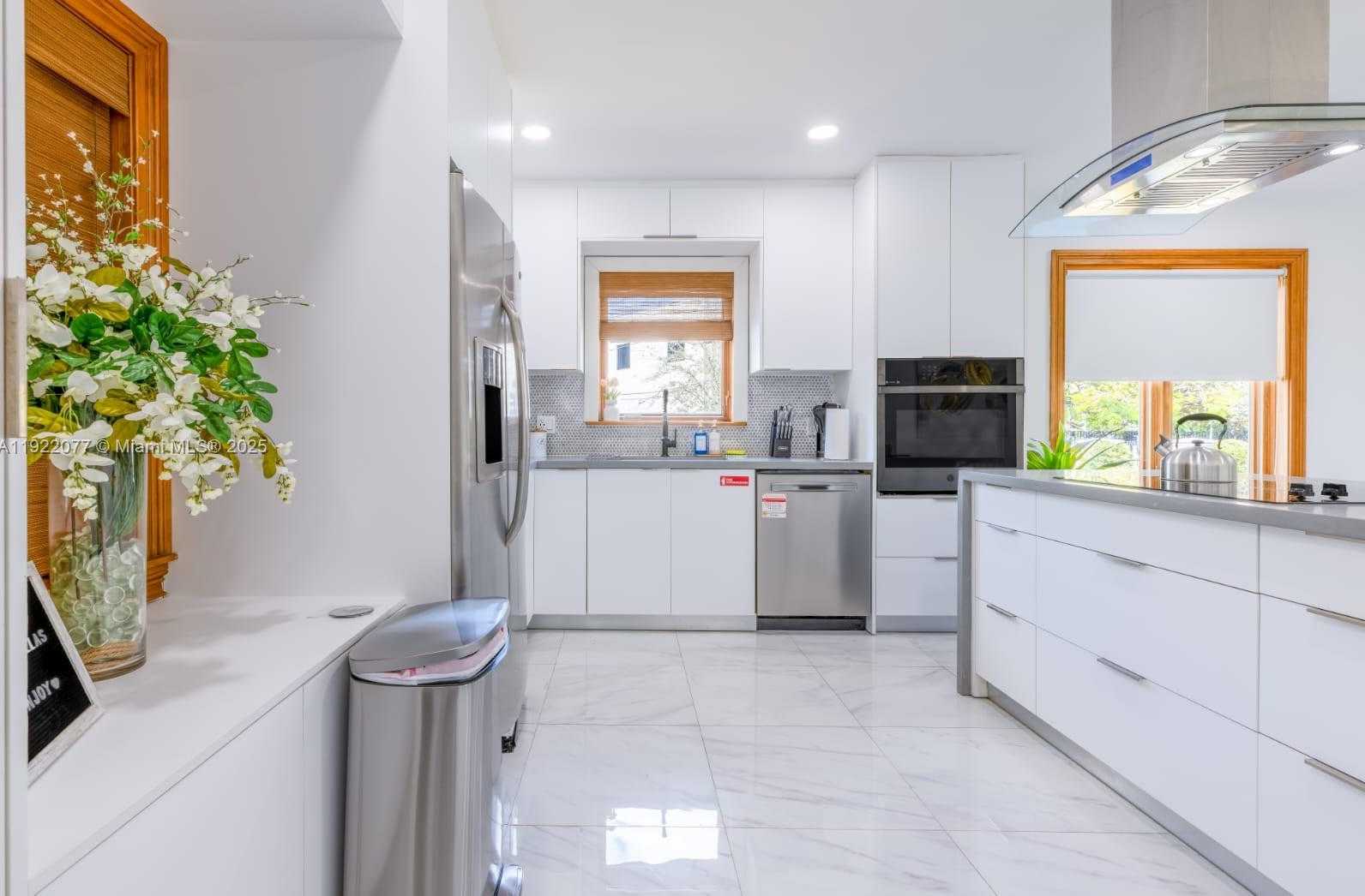 Small Image of 1230 SOUTH WEST 22ND TER, Miami Number 18