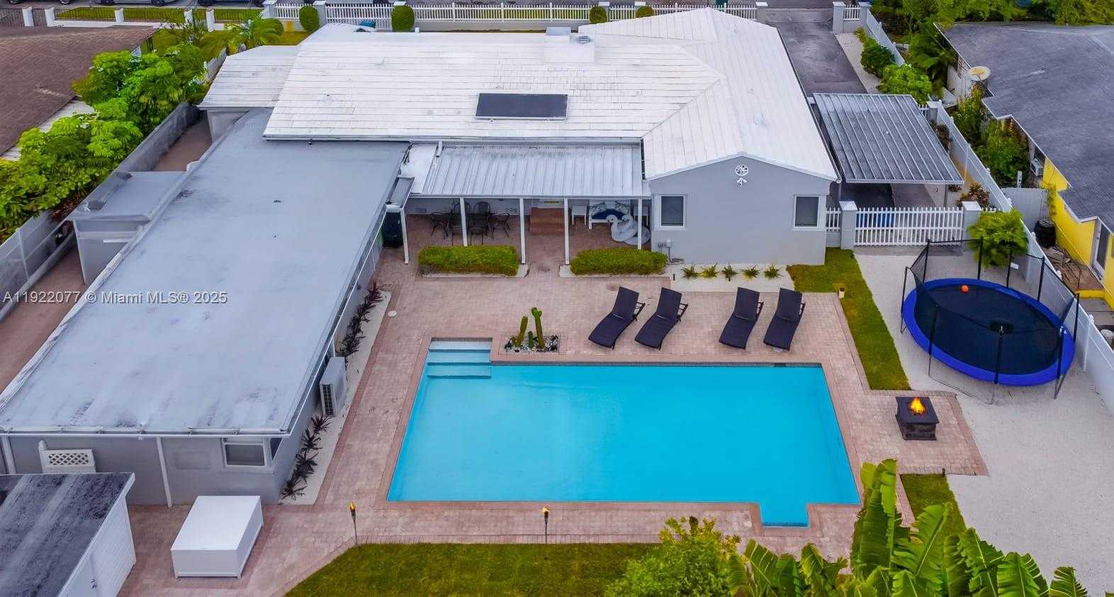 Small Image of 1230 SOUTH WEST 22ND TER, Miami Number 23