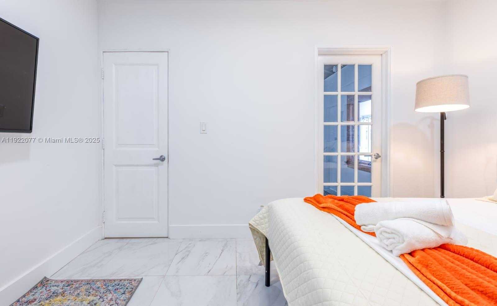 Small Image of 1230 SOUTH WEST 22ND TER, Miami Number 29