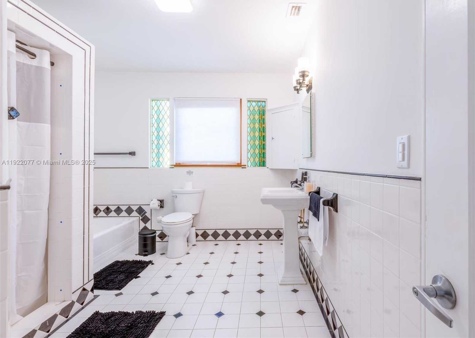 Small Image of 1230 SOUTH WEST 22ND TER, Miami Number 31