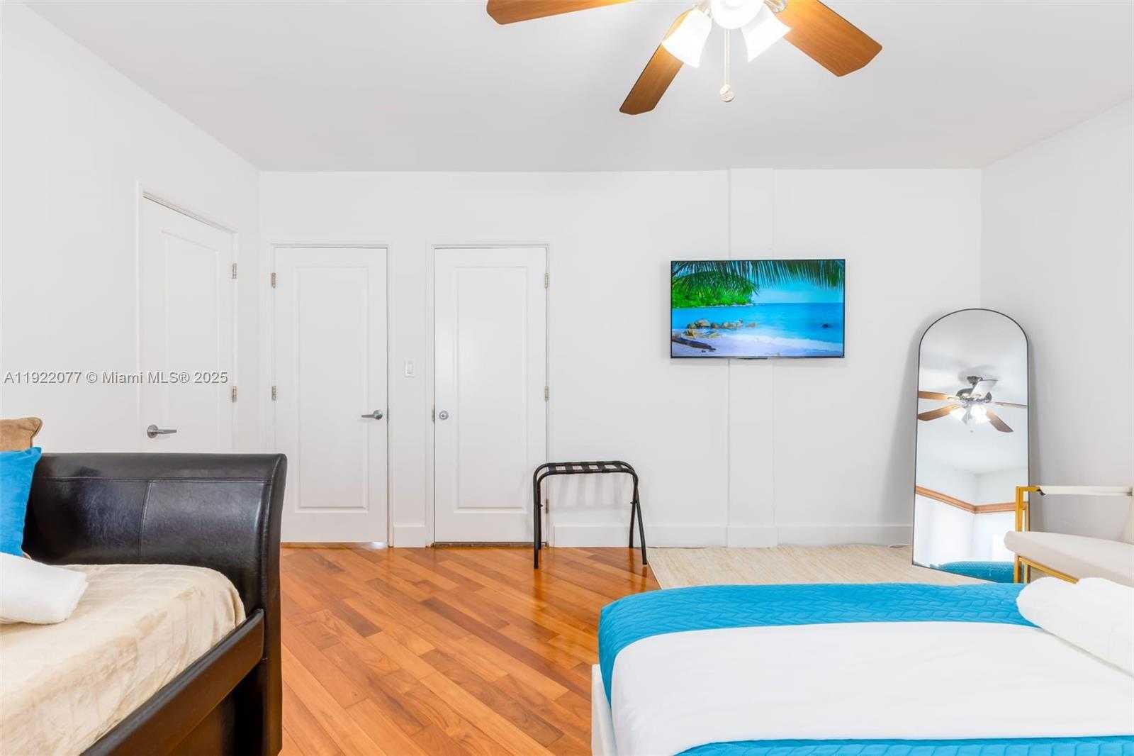 Small Image of 1230 SOUTH WEST 22ND TER, Miami Number 32