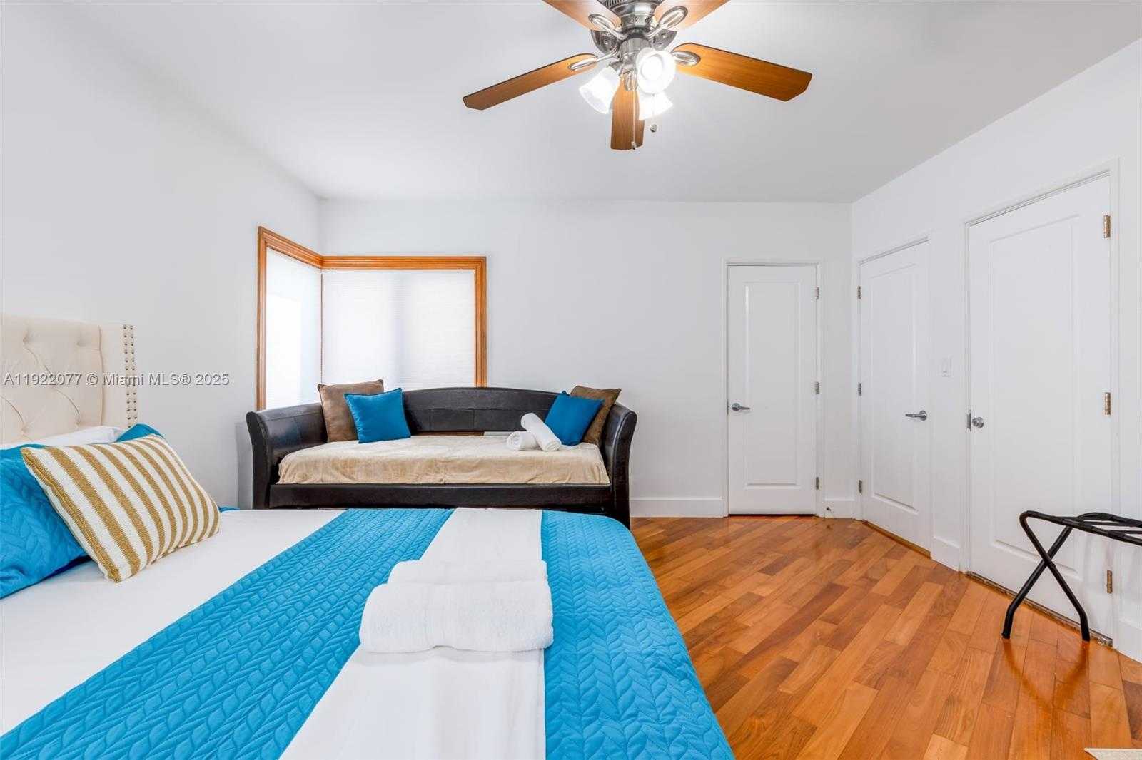 Small Image of 1230 SOUTH WEST 22ND TER, Miami Number 33