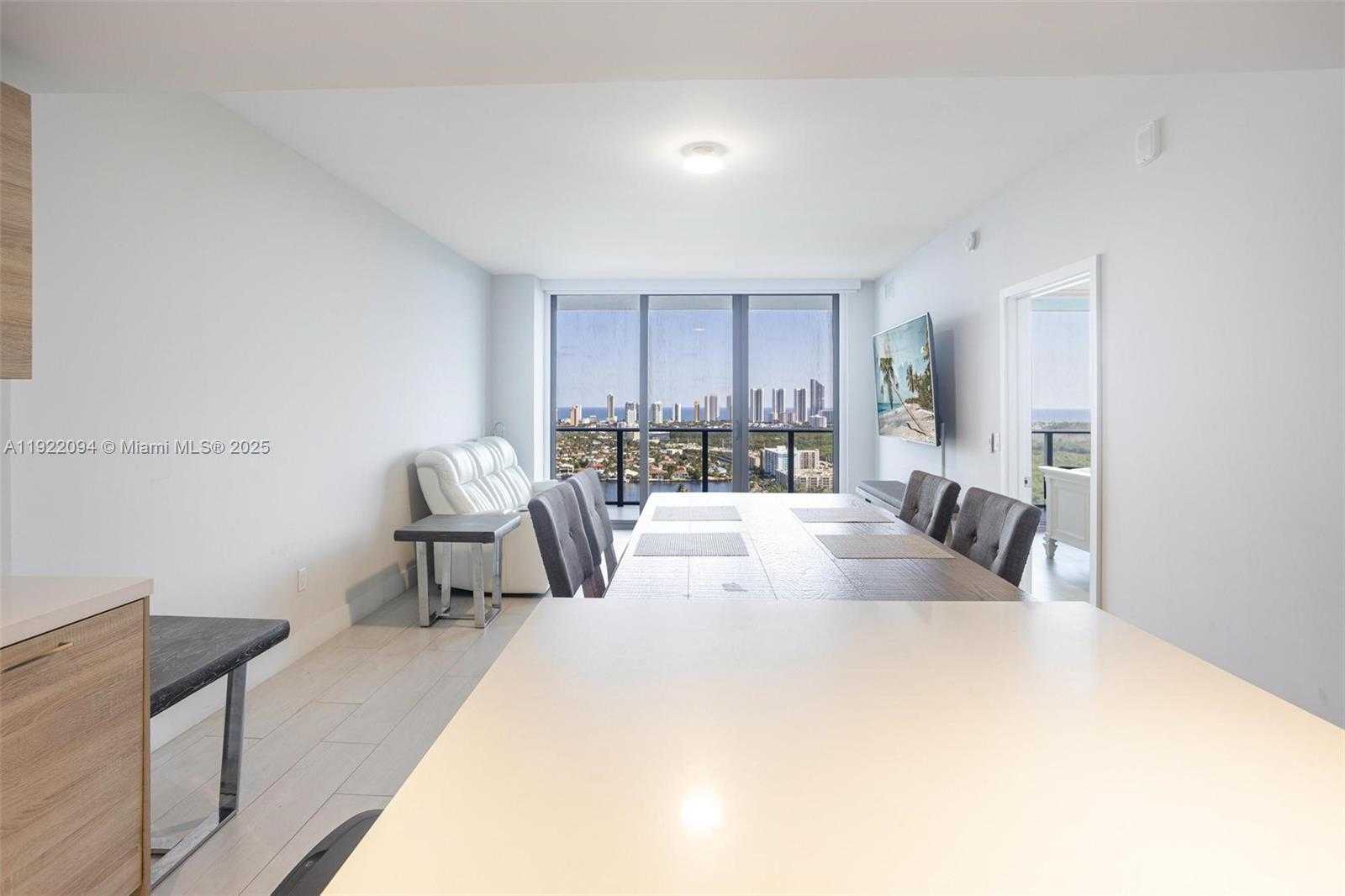 Small Image of 16385 BISCAYNE BLVD #3016, North Miami Beach Number 10
