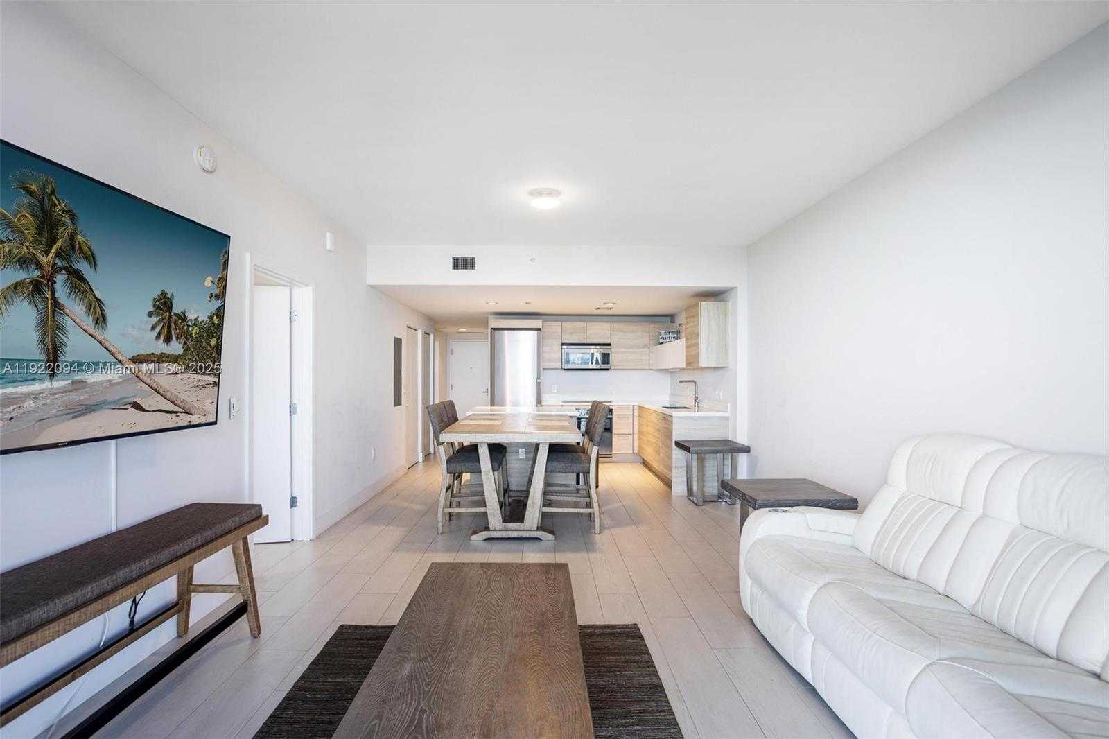 Small Image of 16385 BISCAYNE BLVD #3016, North Miami Beach Number 13