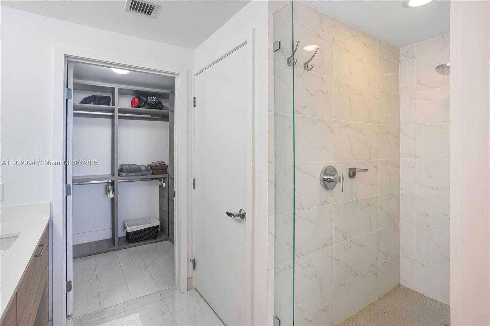 Small Image of 16385 BISCAYNE BLVD #3016, North Miami Beach Number 19