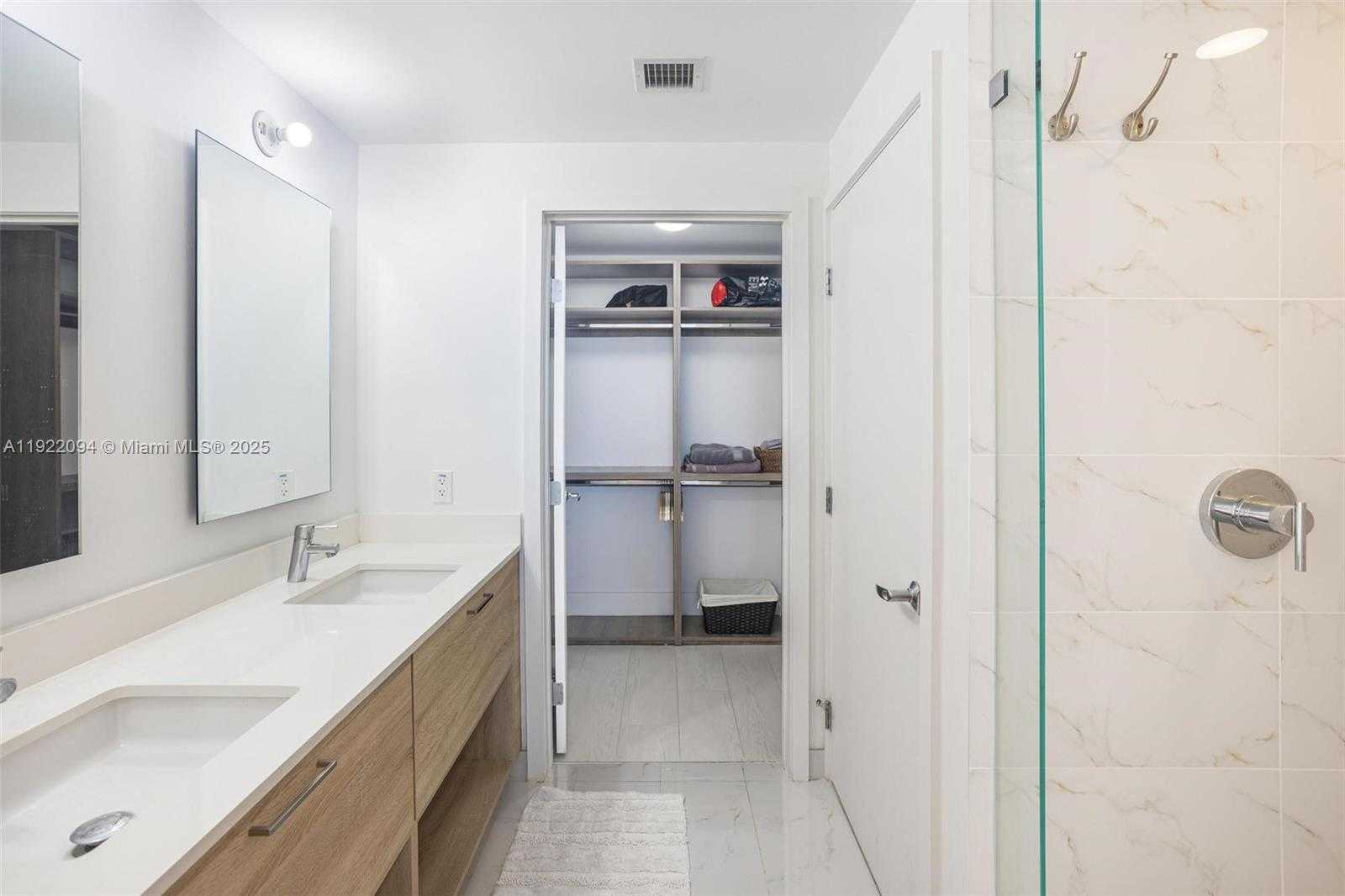 Small Image of 16385 BISCAYNE BLVD #3016, North Miami Beach Number 20