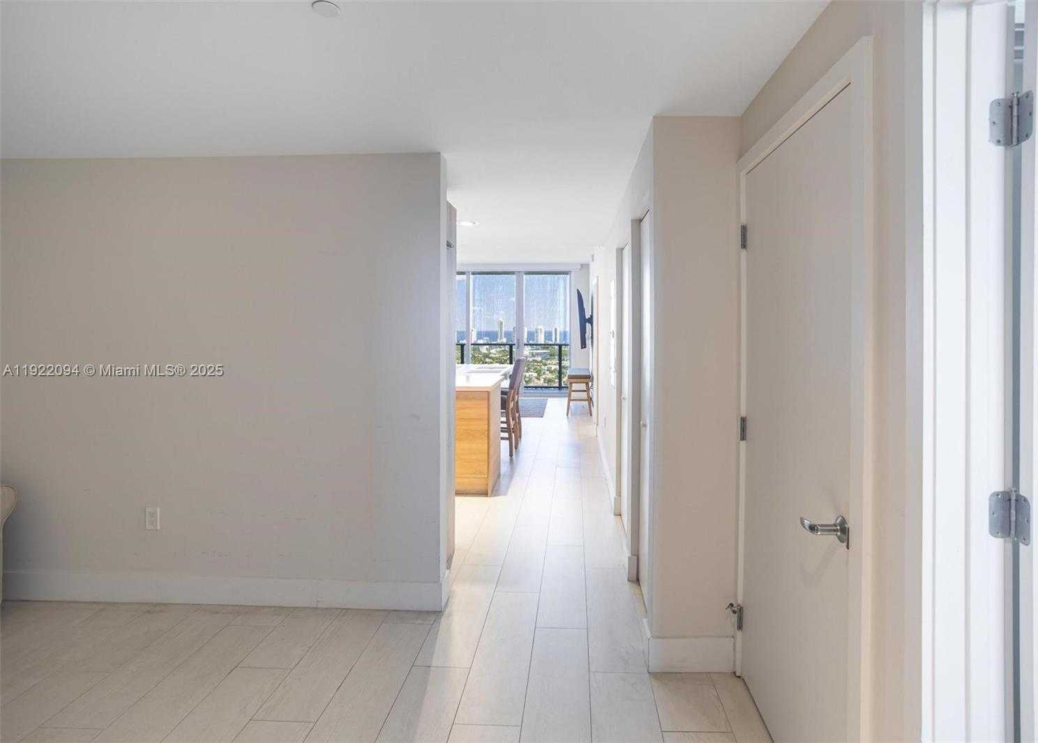 Small Image of 16385 BISCAYNE BLVD #3016, North Miami Beach Number 25