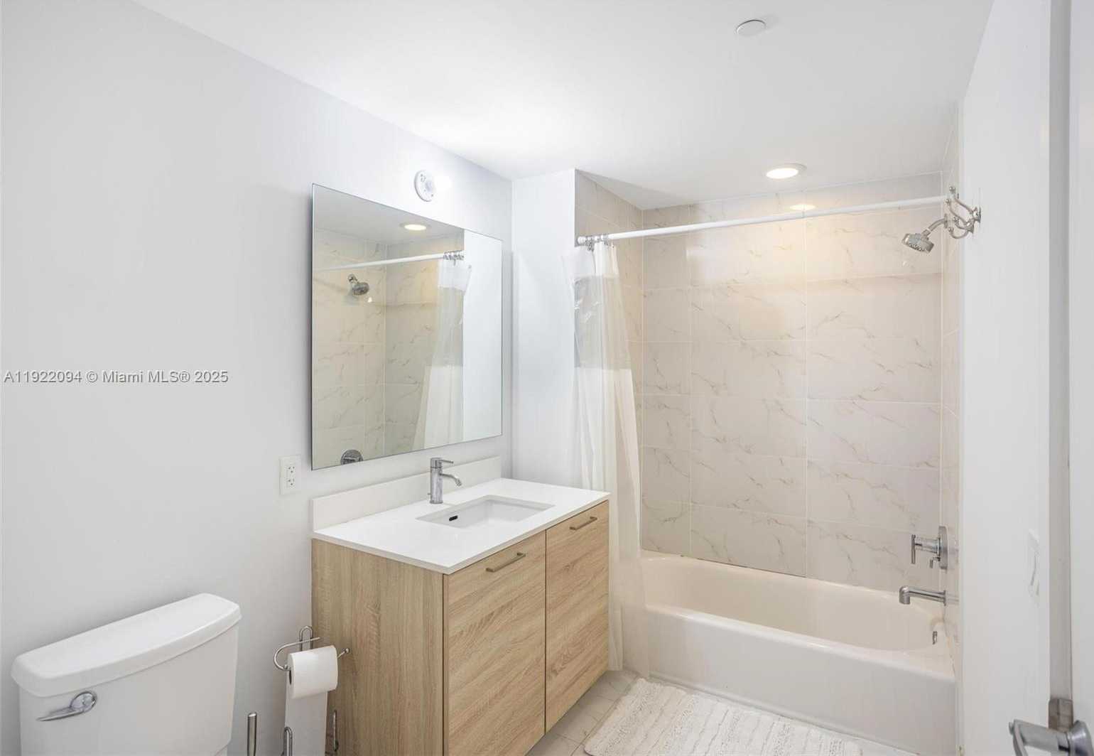 Small Image of 16385 BISCAYNE BLVD #3016, North Miami Beach Number 28