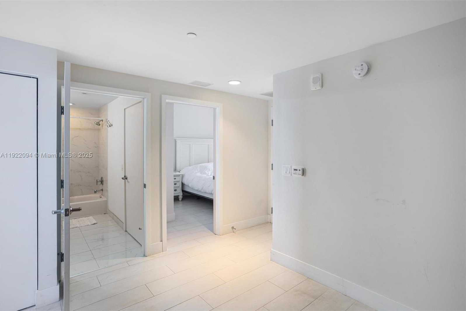 Small Image of 16385 BISCAYNE BLVD #3016, North Miami Beach Number 29