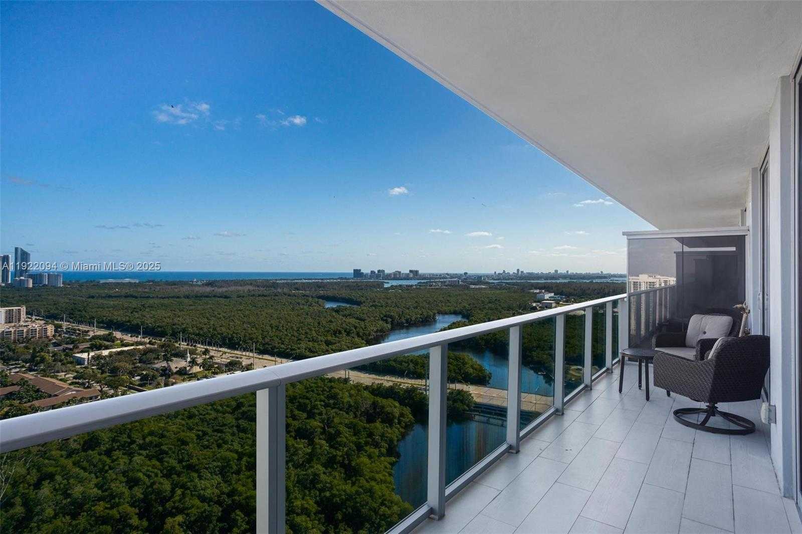 Small Image of 16385 BISCAYNE BLVD #3016, North Miami Beach Number 3