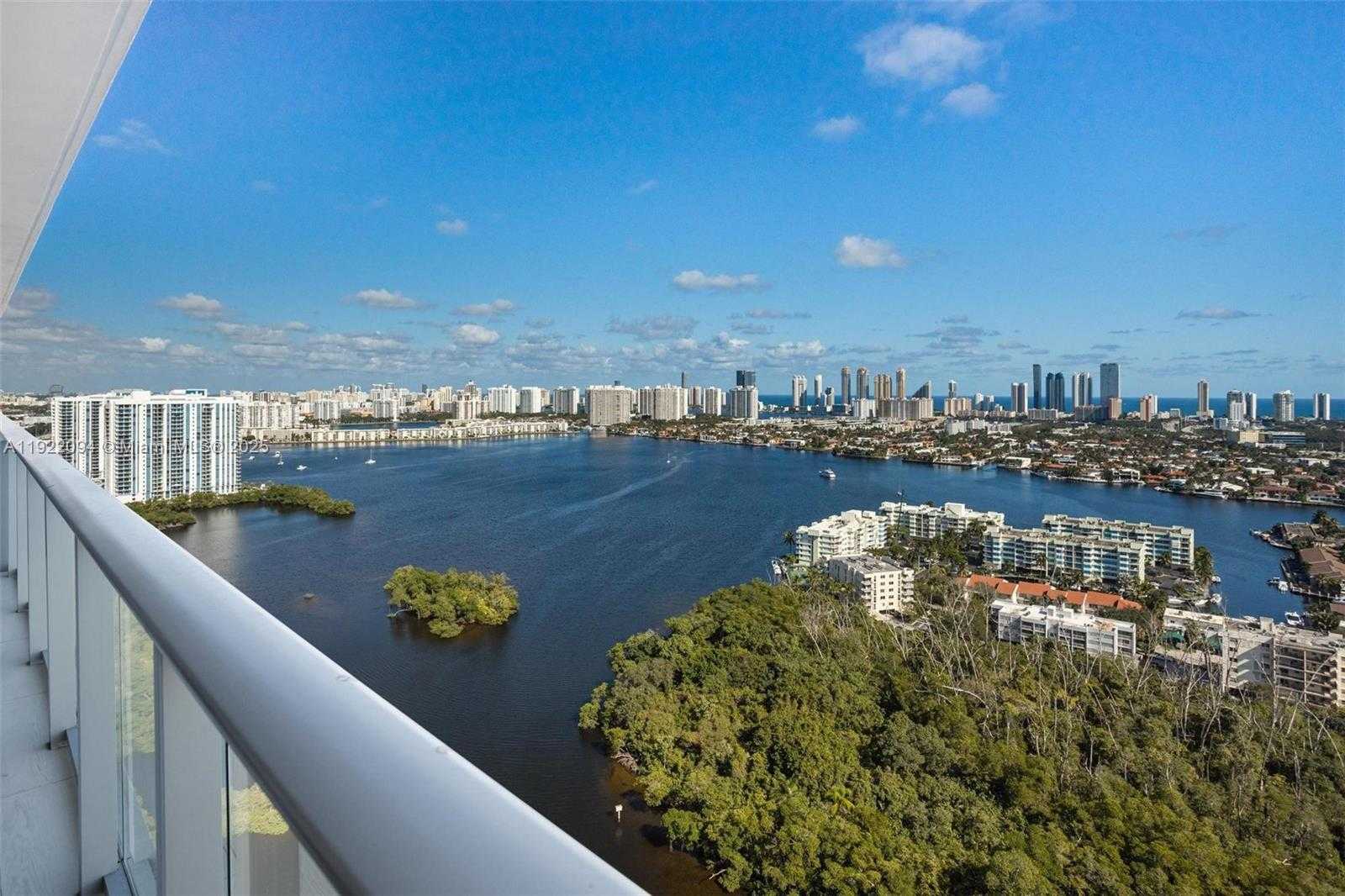 Small Image of 16385 BISCAYNE BLVD #3016, North Miami Beach Number 8