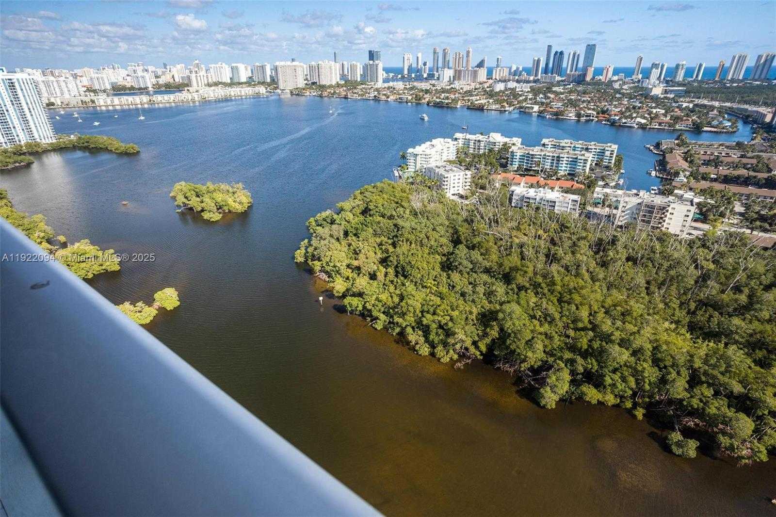 Small Image of 16385 BISCAYNE BLVD #3016, North Miami Beach Number 9