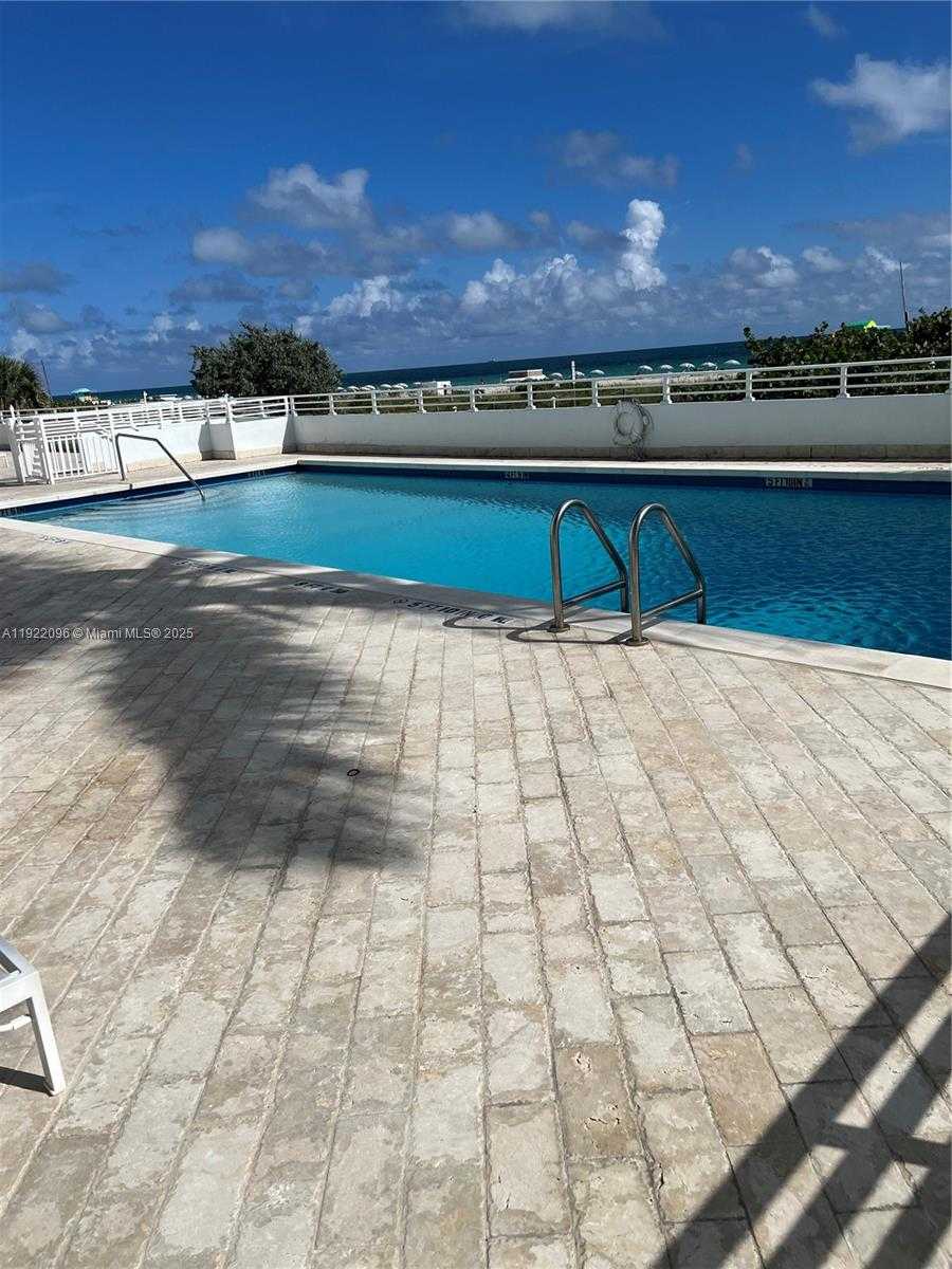 Small Image of 345 OCEAN DR #523, Miami Beach Number 37