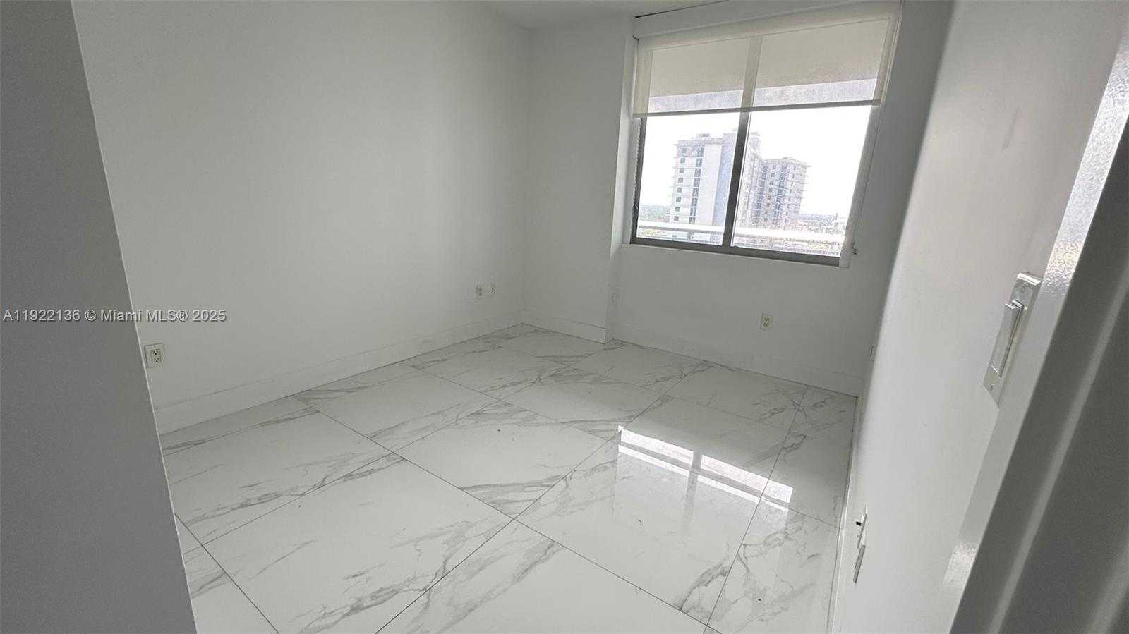 Small Image of 16385 BISCAYNE BLVD #2418, North Miami Beach Number 17