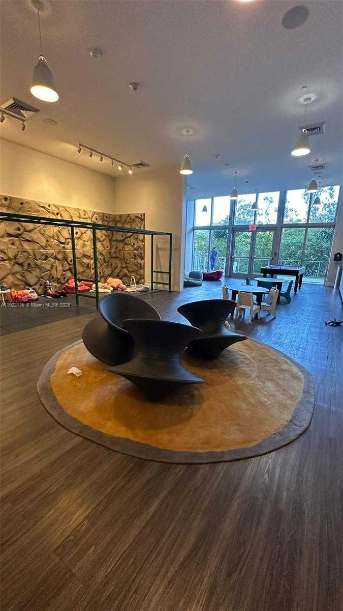 Small Image of 16385 BISCAYNE BLVD #2418, North Miami Beach Number 23