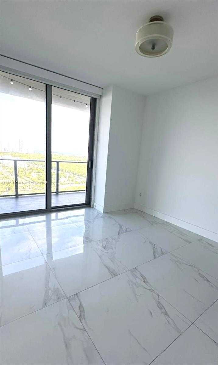 Small Image of 16385 BISCAYNE BLVD #2418, North Miami Beach Number 7