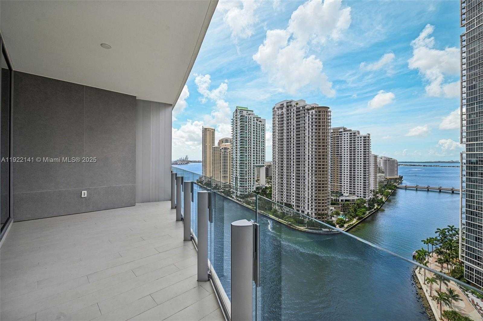 Small Image of 300 SOUTH BISCAYNE BOULEVARD WAY #1907W, Miami Number 2