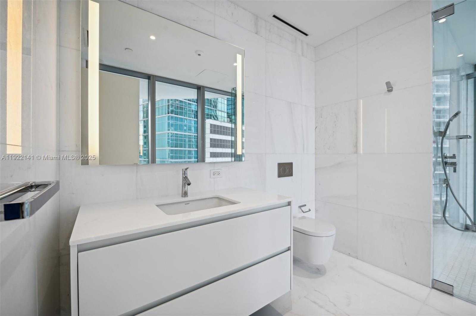 Small Image of 300 SOUTH BISCAYNE BOULEVARD WAY #1907W, Miami Number 25