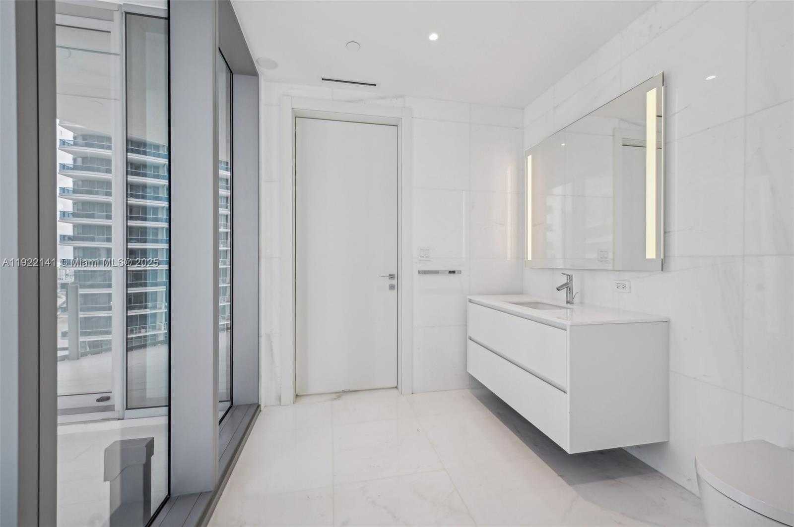 Small Image of 300 SOUTH BISCAYNE BOULEVARD WAY #1907W, Miami Number 26