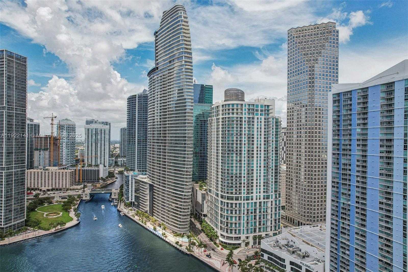 Small Image of 300 SOUTH BISCAYNE BOULEVARD WAY #1907W, Miami Number 3