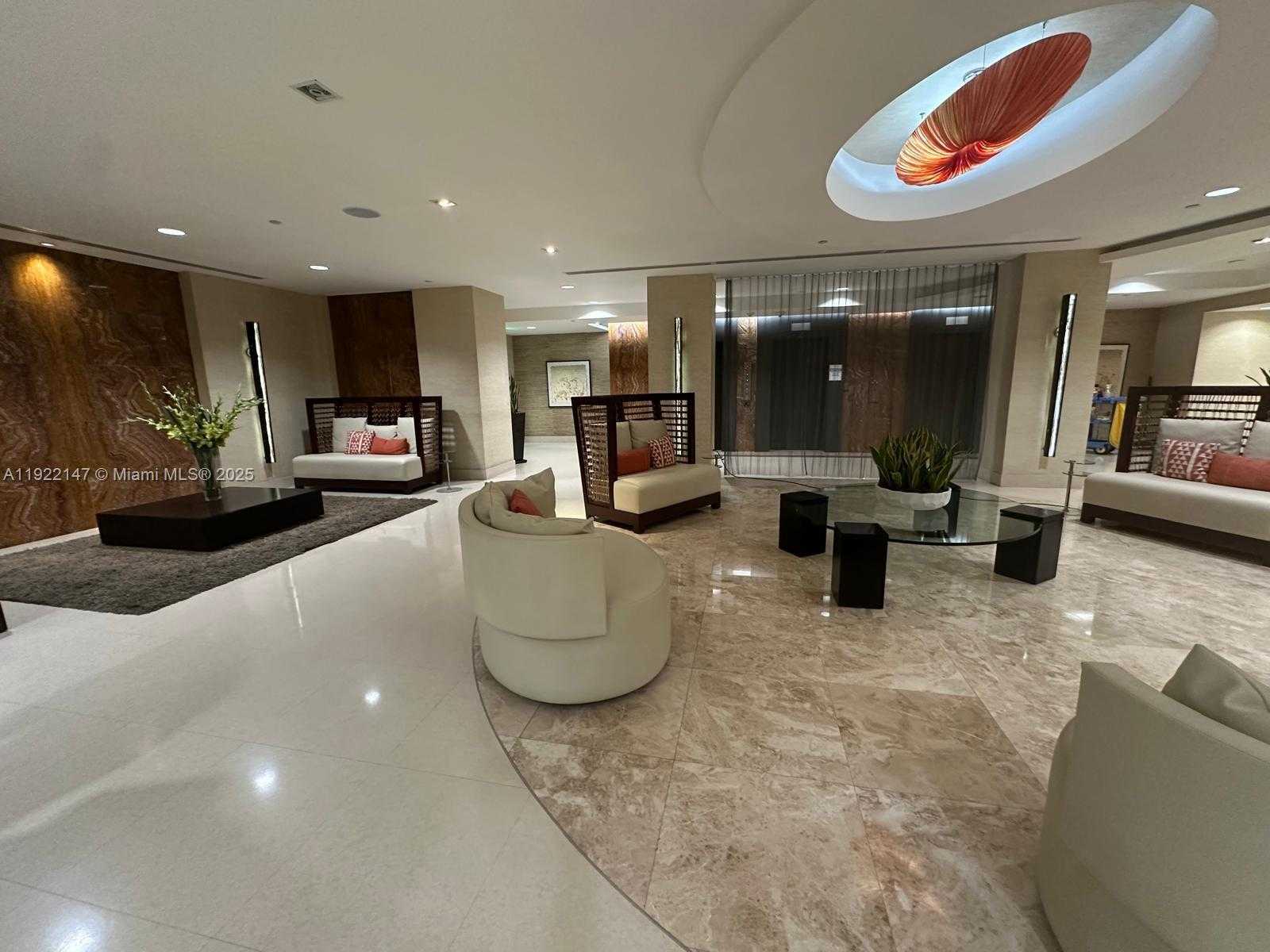 Small Image of 2555 COLLINS AVE #2411, Miami Beach Number 15