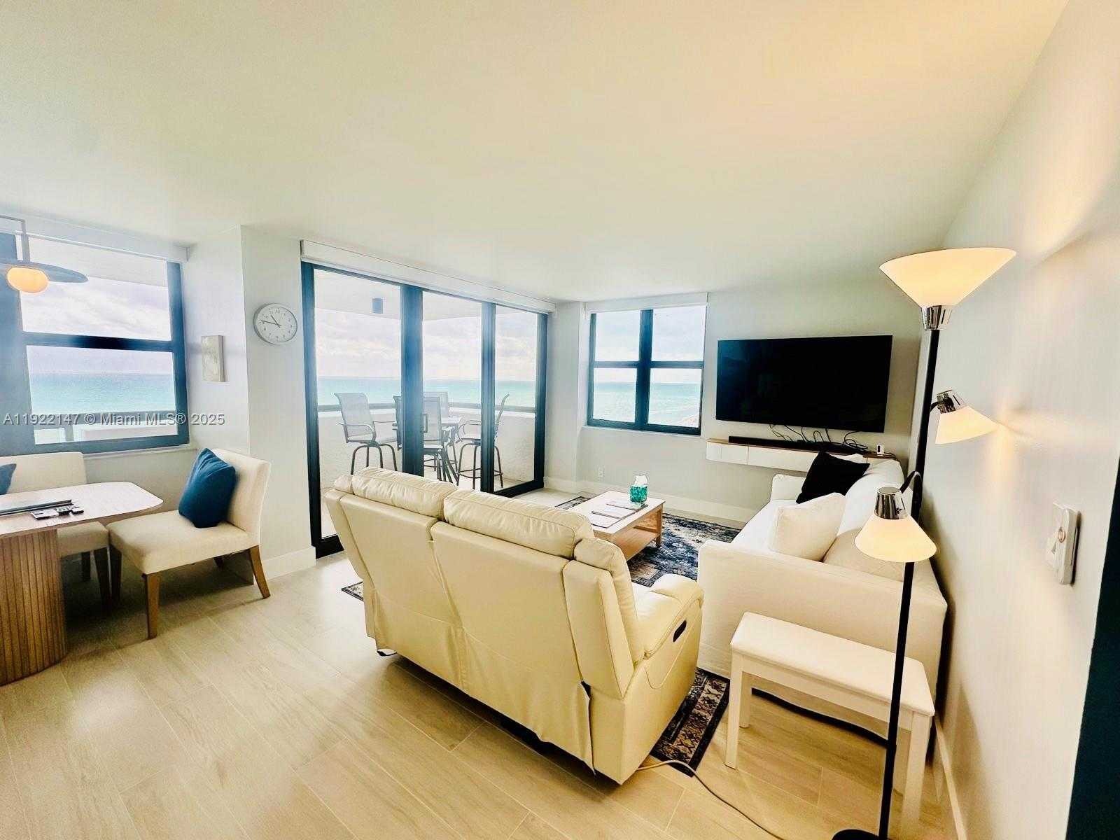Small Image of 2555 COLLINS AVE #2411, Miami Beach Number 4